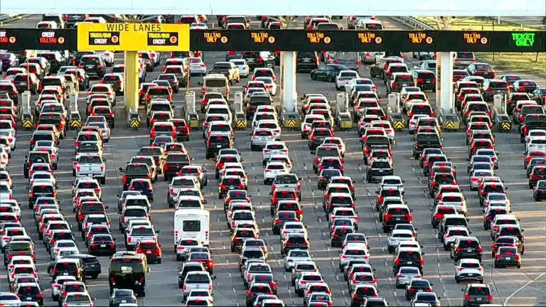 Millions of North Texans head to the airport, hit the road for ...