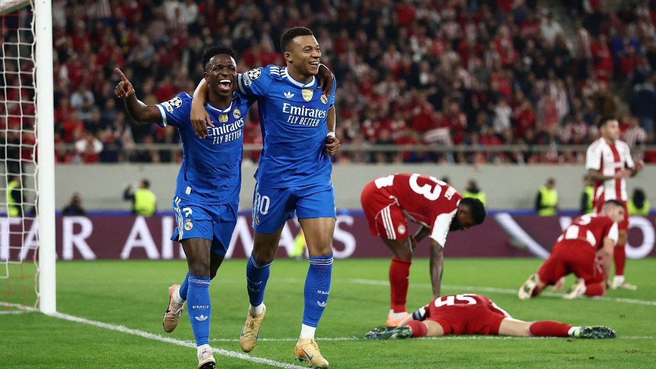 Mbappé anota cuatro goles y el Real Madrid vence al Olympiacos en un thriller, el Liverpool vuelve a ser humillado