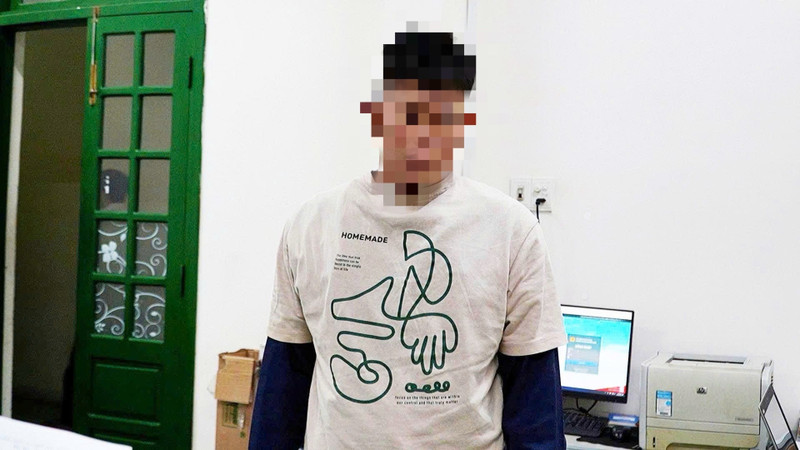 Bắt khẩn cấp người cha ôm 2 con nhỏ nhảy cầu, khiến một cháu tử vong