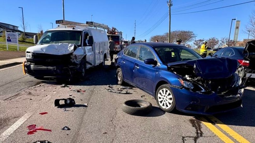 2 injured in 5-car crash in Bradley County Wednesday afternoon