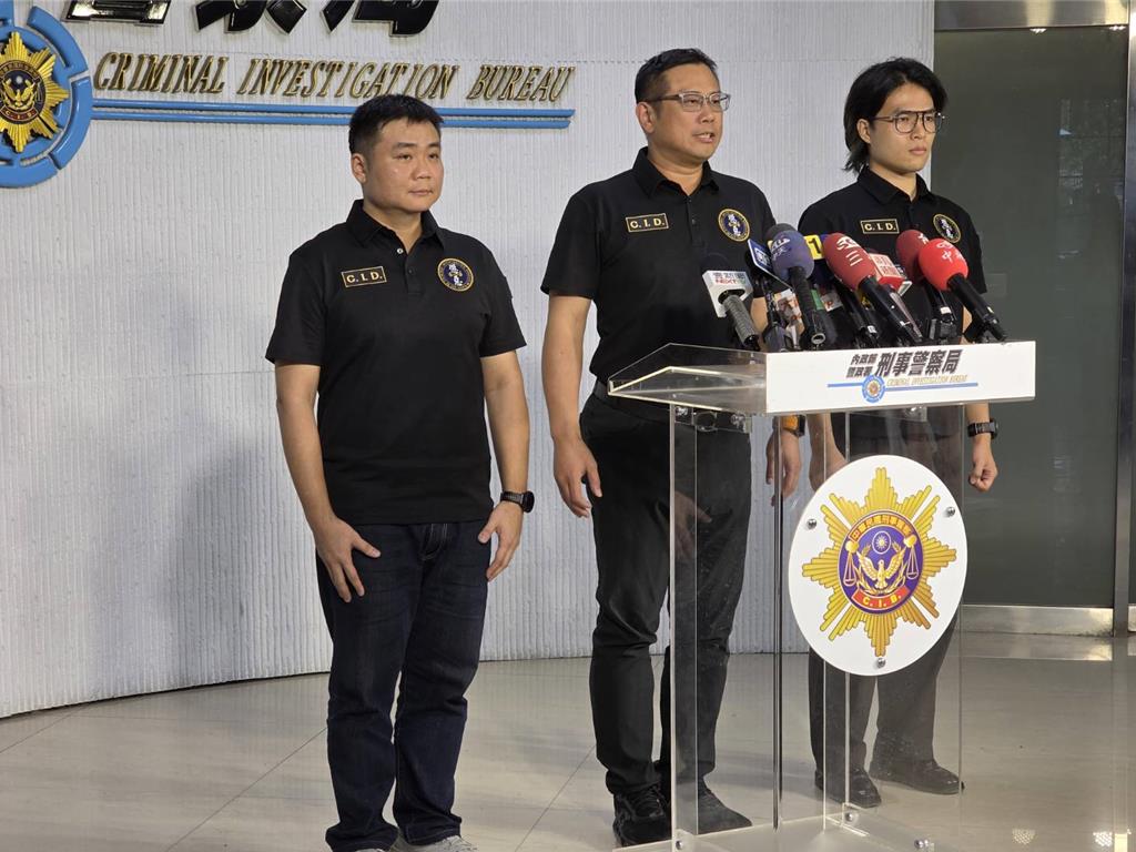 刑事局查扣史上數量最多的權利車案件。（林郁平攝）