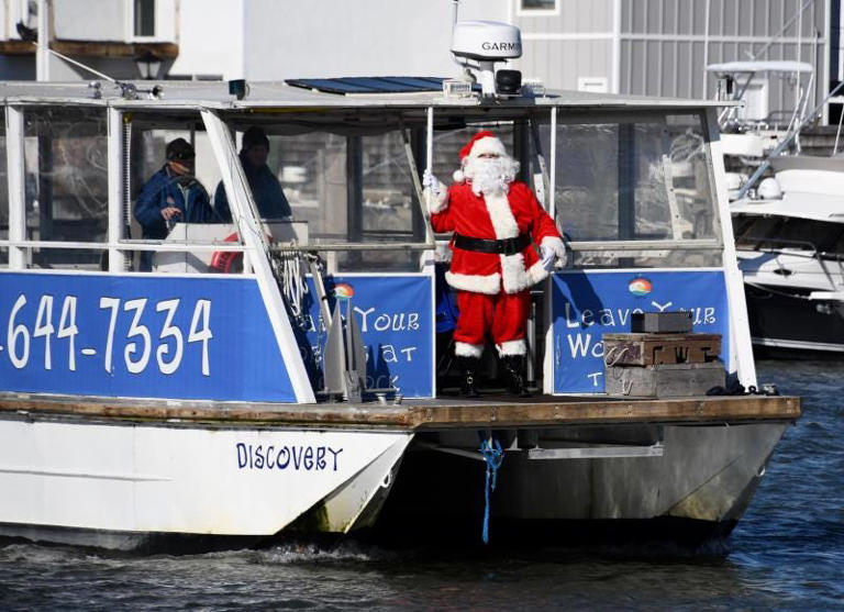 Small Business Saturday events in Delaware include parade, Santa visits ...