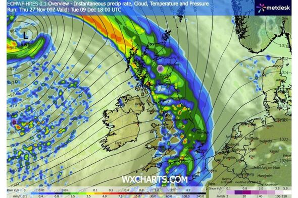 UK weather maps show exact date Britain 'disappears' under huge 650 ...