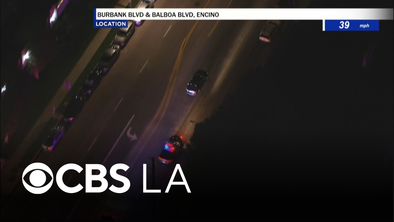Speeding driver leads police on pursuit through San Fernando Valley
