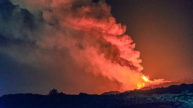 Volcanic disruptions are one of the greatest threats to air travel ...