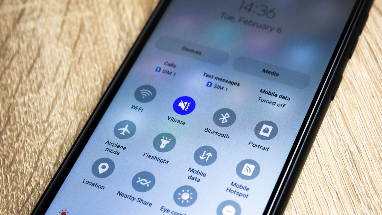 How to toggle your Android hotspot without unlocking your phone