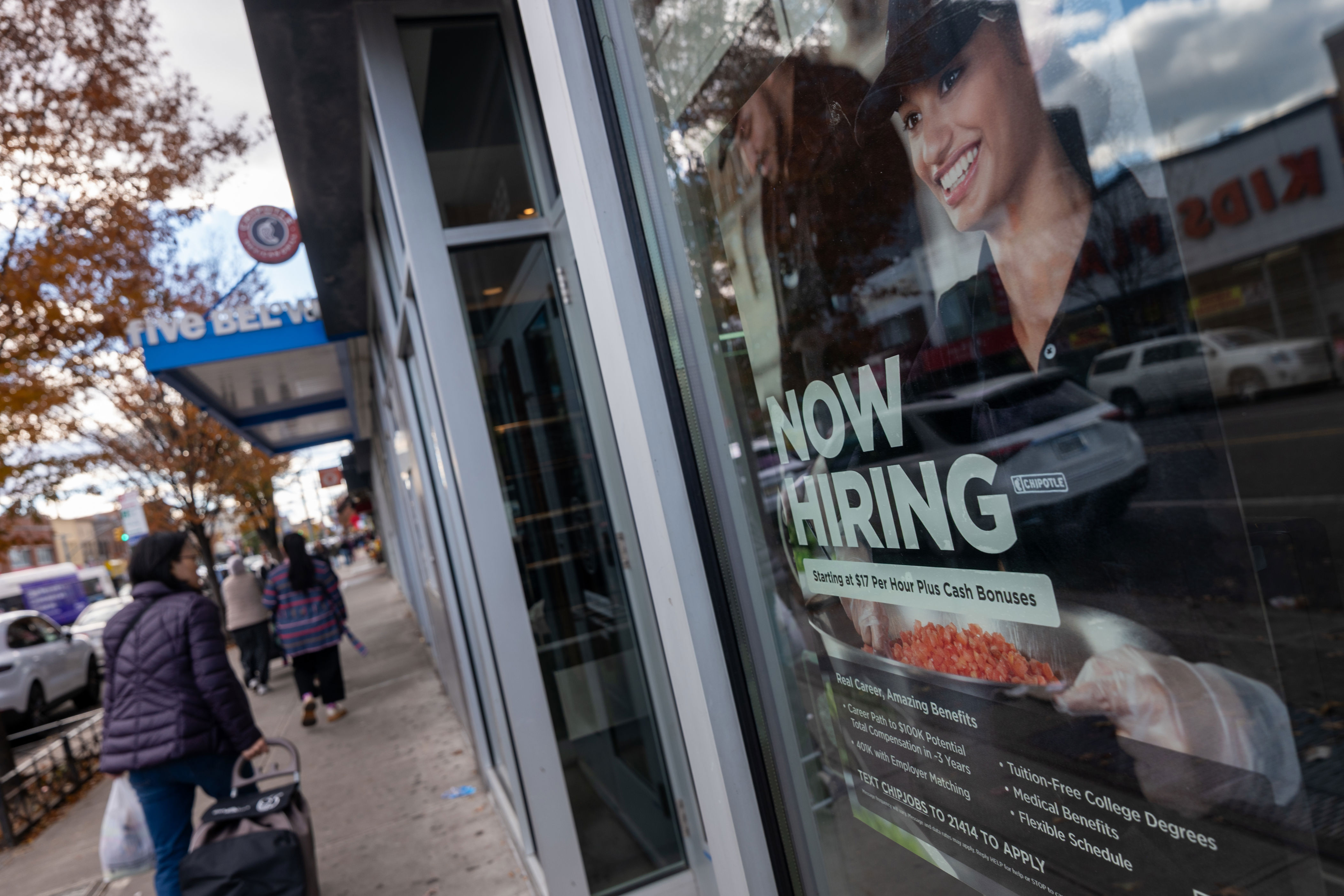 4 charts show who’s feeling good about the economy — and who isn’t