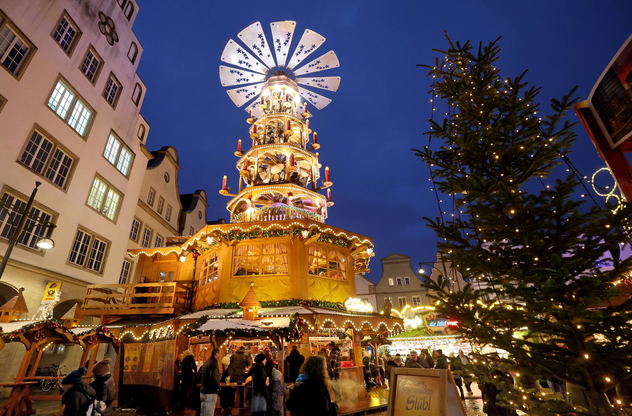 Interaktive Karte vom Rostocker Weihnachtsmarkt: So teuer sind Glühwein ...
