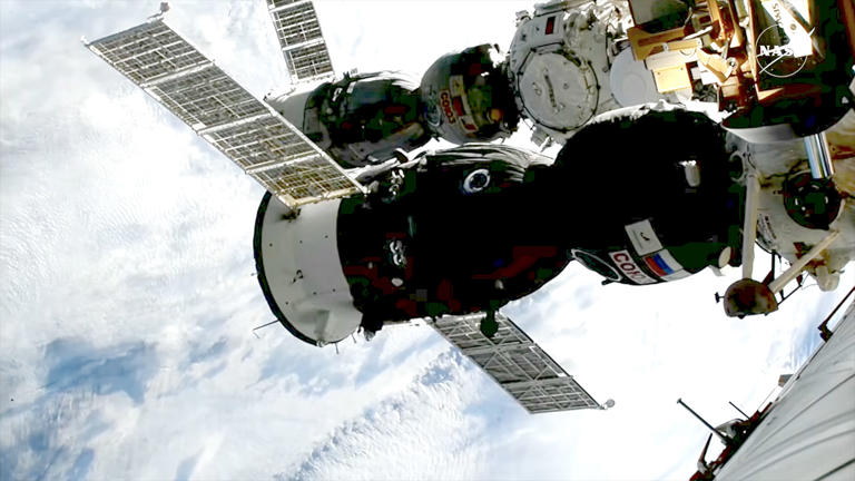US-Russian Soyuz crew launches to the International Space Station on ...