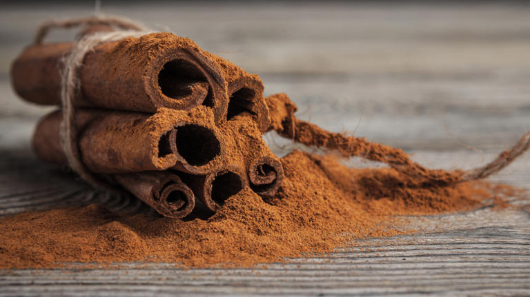 If Squirrels Are Invading Your Bird Feeders, Try A Simple Cinnamon Hack