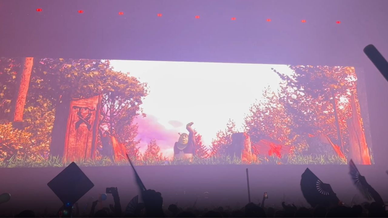 Exciting 'Shrek' visuals entertain the crowd during Excision's ...
