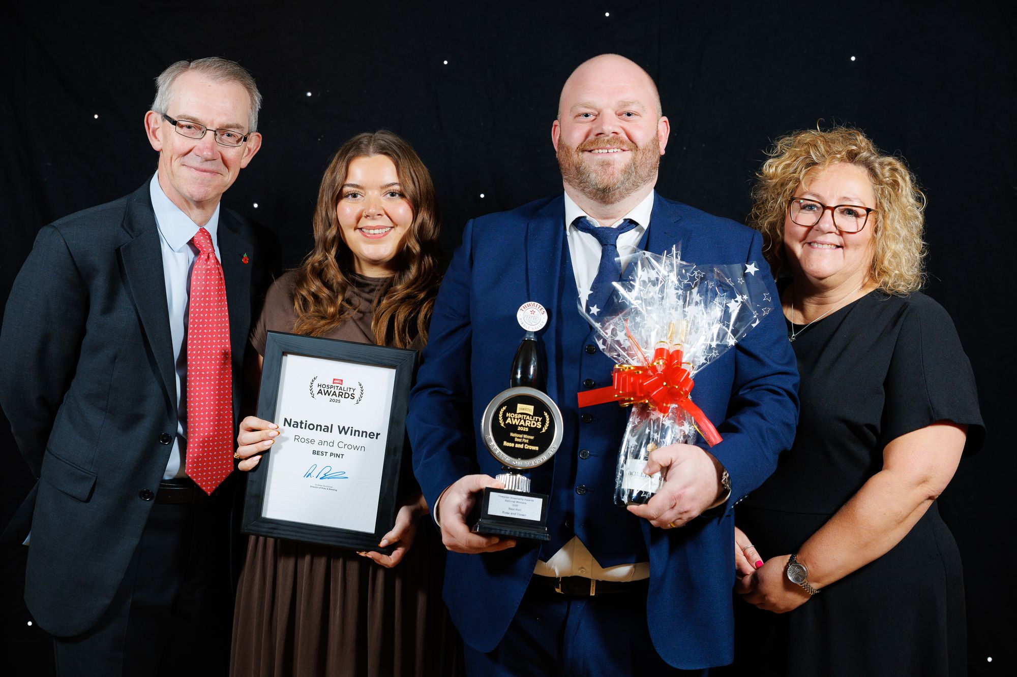 'Best pint' Top award win for cherished Wirral pub at sparkling ceremony(00)