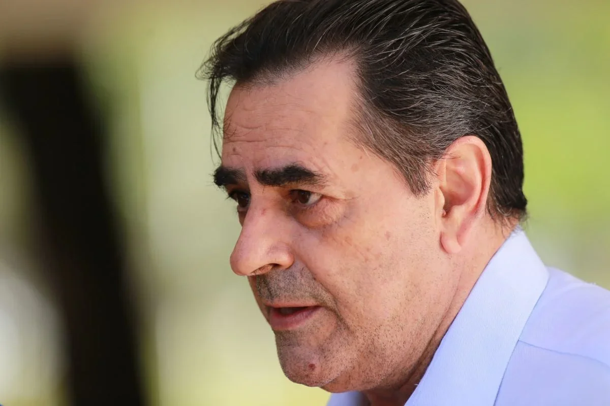 Bolsonaro discute eleições em Minas com Nikolas Ferreira antes de ser preso