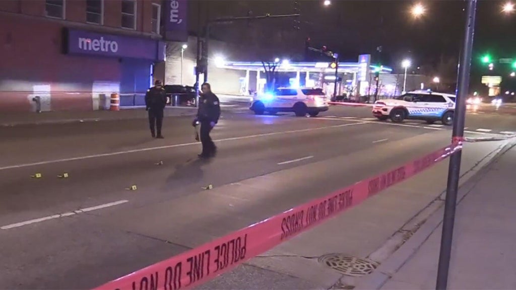 2 women critically wounded in shooting on Chicago's West Side