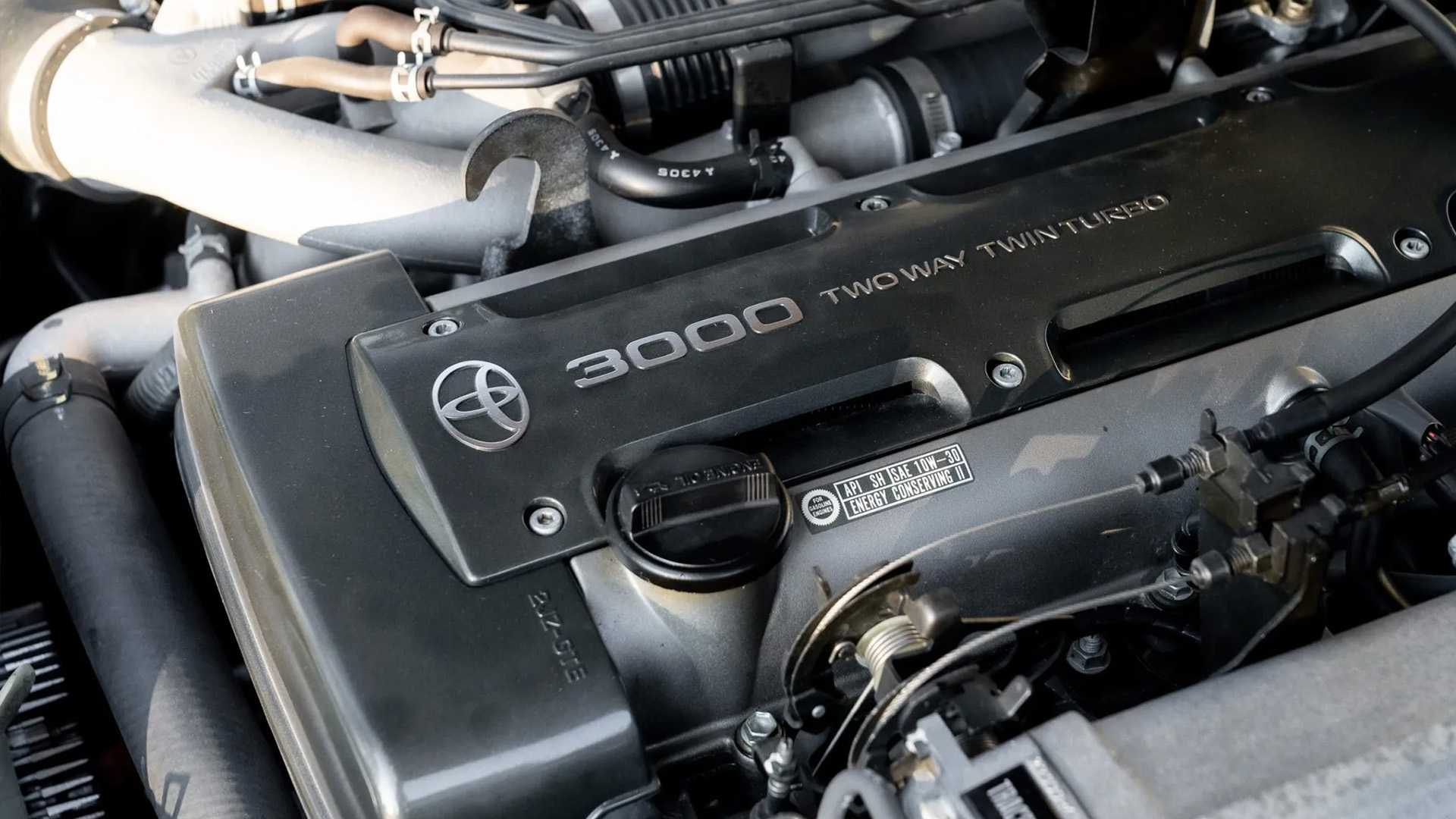 Fastest Manual Japanese Sports Car - Toyota Supra A80 Twin-turbo 3.0-Liter Inline-6 2JZ Engine Bay