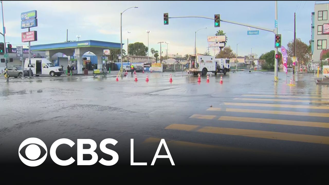 South Los Angeles water main break causes flooding