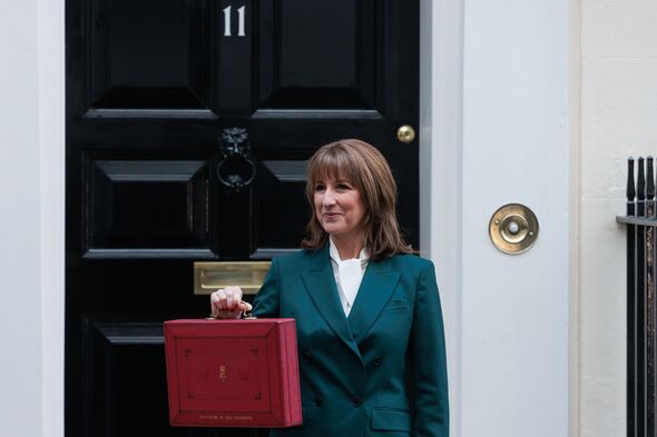 REVEALED: Rachel Reeves' shell-shocked Budget reaction all the camera ...