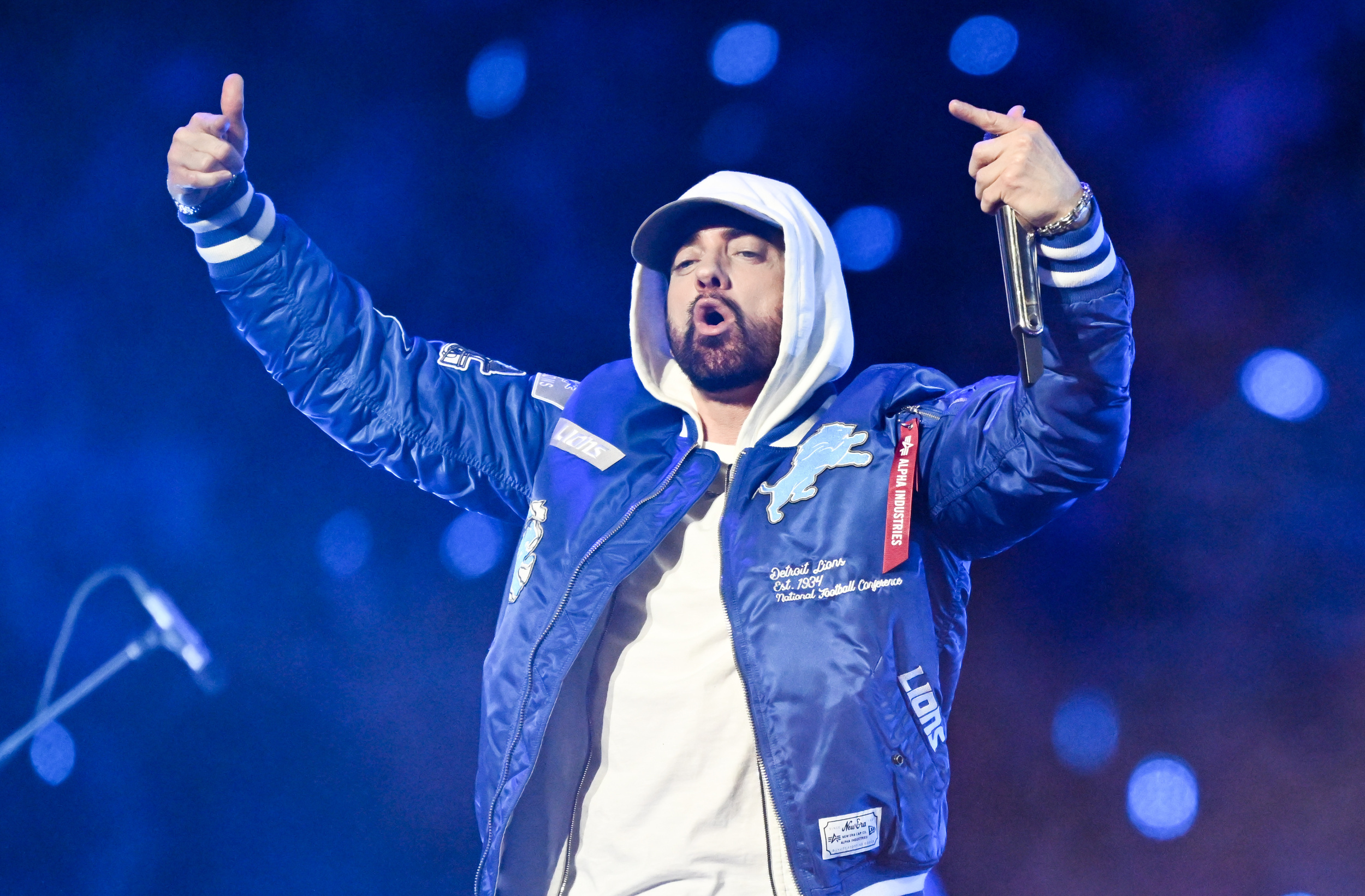 Eminem gives Lions fans Thanksgiving surprise with cameo at halftime show