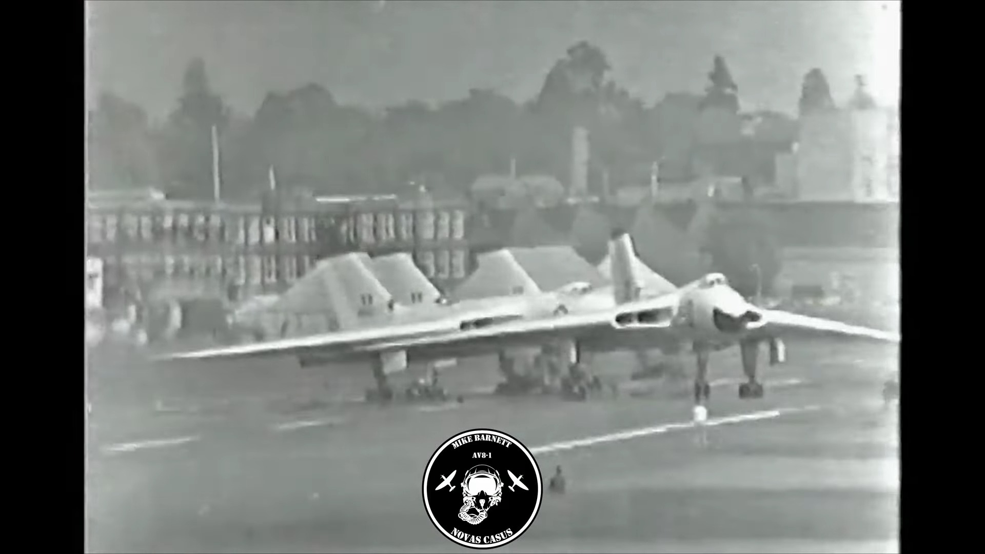 Watch this legendary Vulcan vs Victor & Valiant - Cold War icons display!