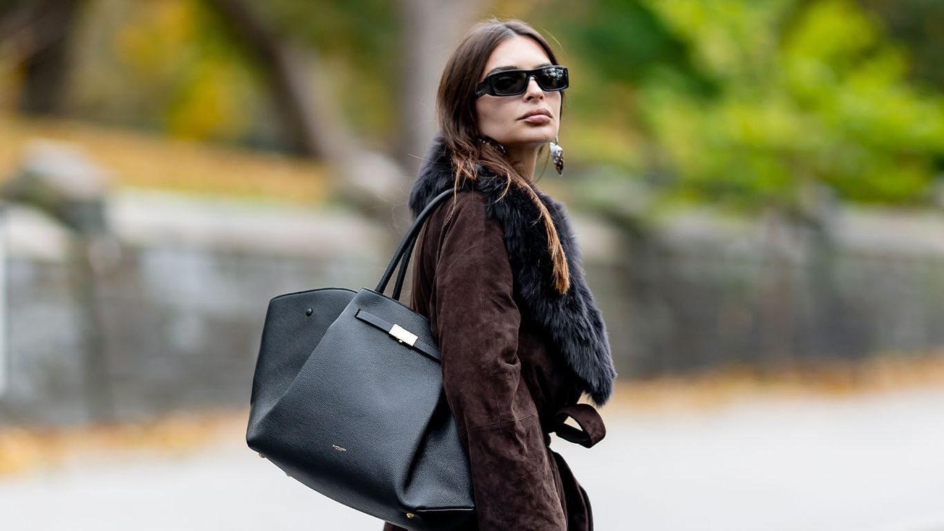Emily Ratajkowski, Katie Holmes… ce futur it-bag repéré sur les ...