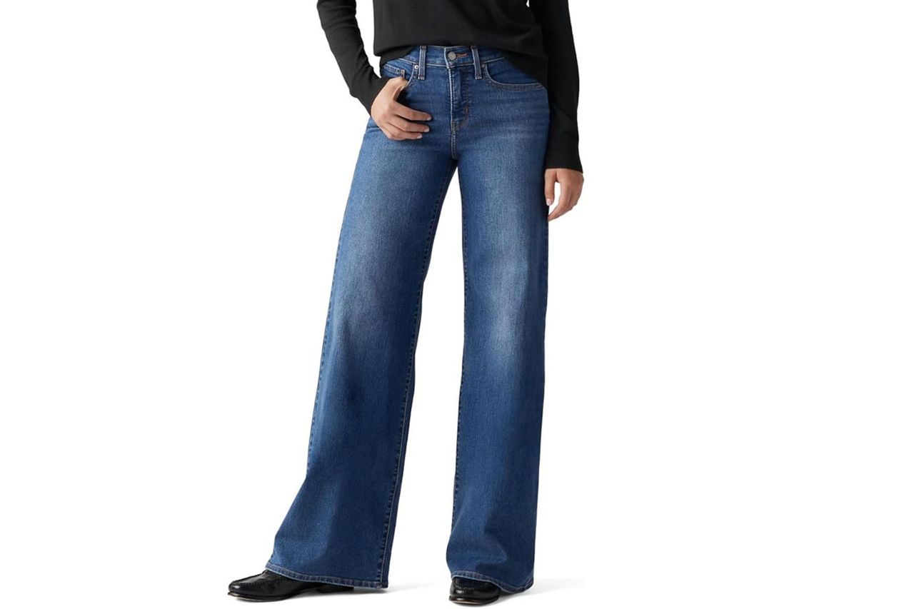 Levi's 318 Shaping Wide-Leg Jeans