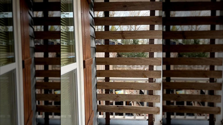 A DIY Wood Screen That'll Help Turn Your Front Porch Into An Outdoor Oasis