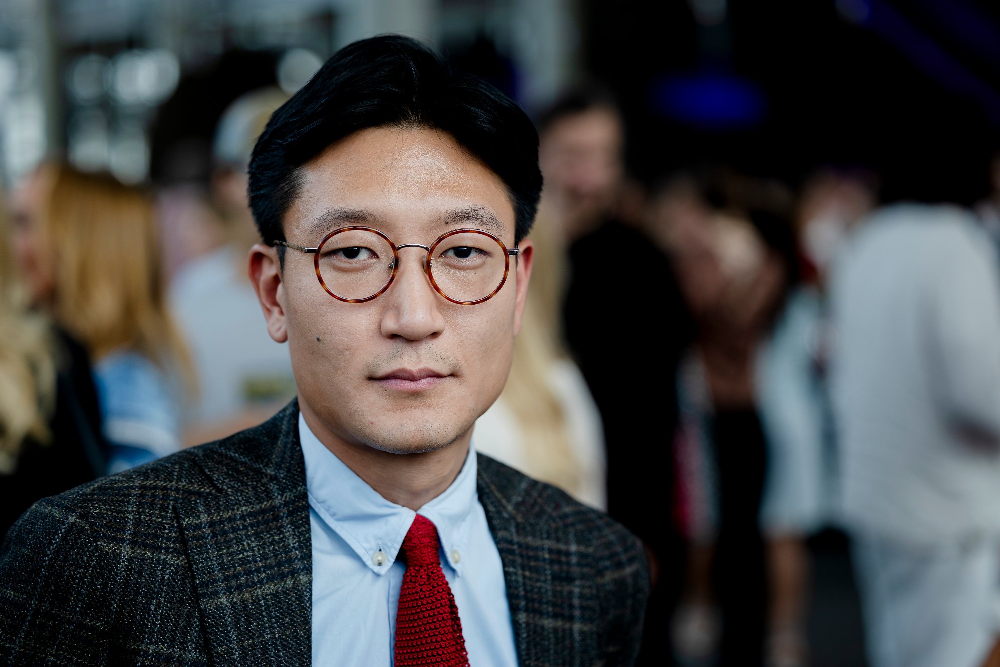 FIKK MOBILEN RANSAKET: Subjekt-redaktør Danby Choi var tidligere i år en del av en straffesak.