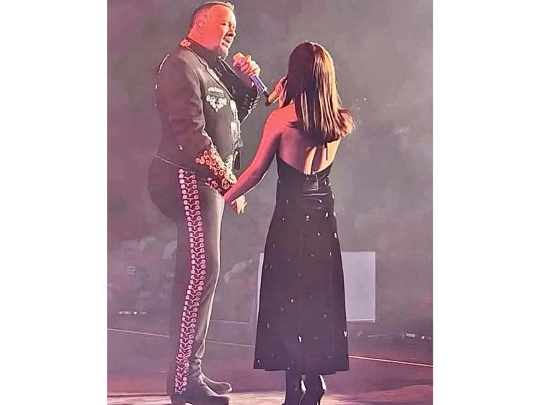 Críticas a Pepe Aguilar por el comentario sobre el presunto playback de Ángela Aguilar. Foto: Captura de pantalla X