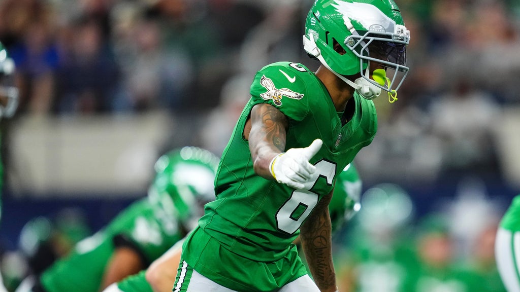 DeVonta Smith appears ready to play in Philadelphia Eagles vs. Chicago ...