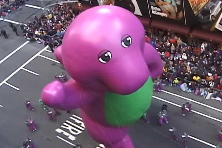 Macy's Thanksgiving Day Parade Resurfaced Video Recalls 1997 Barney