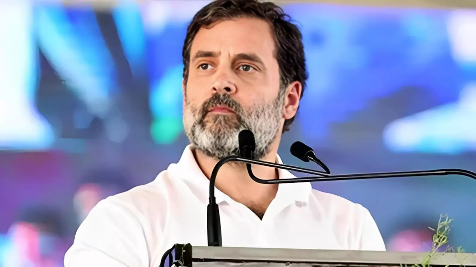 Rahul Gandhi questions PM Modi's silence on issue of air pollution in ...
