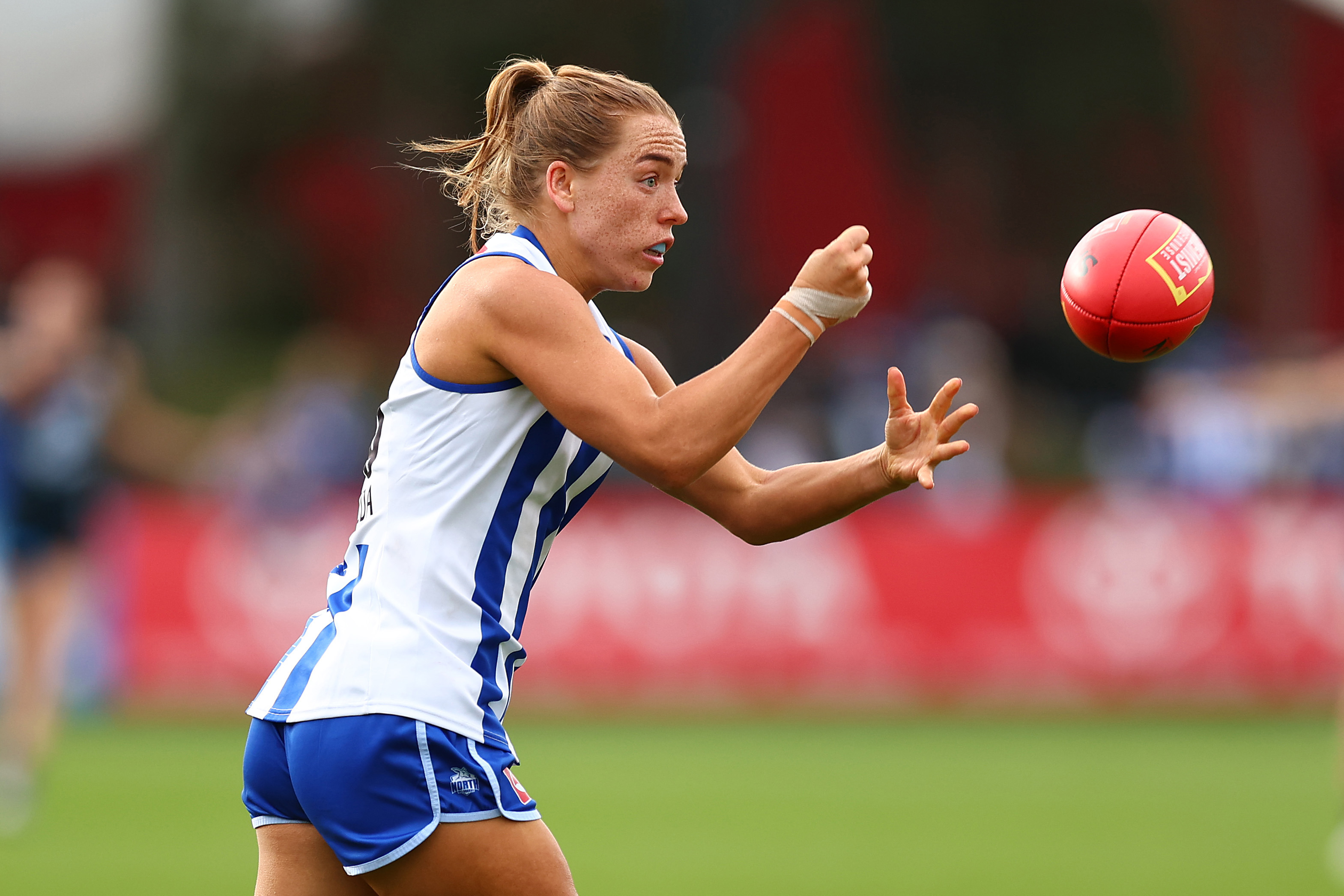 Roos make 'tough' selection call on star mid for grand final