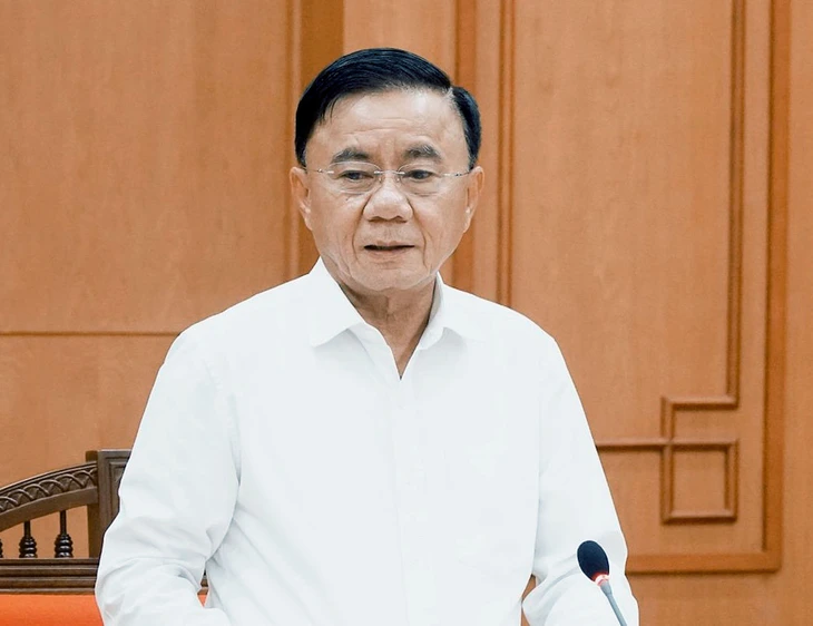 Bộ Chính trị: Hoàn thành sắp xếp trường học, trạm y tế cấp xã trước 31-12