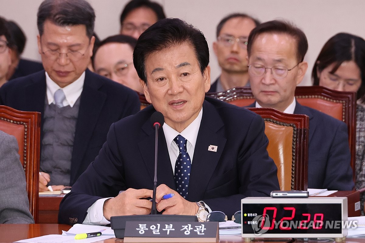 Unification minister points to N Korea