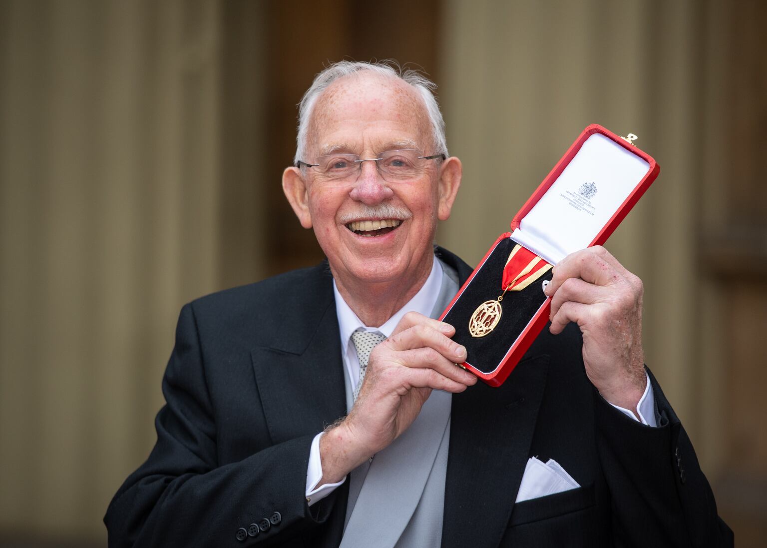 David Moyes insta a los estadounidenses a «meterse de lleno en Tunnock’s» antes del Mundial