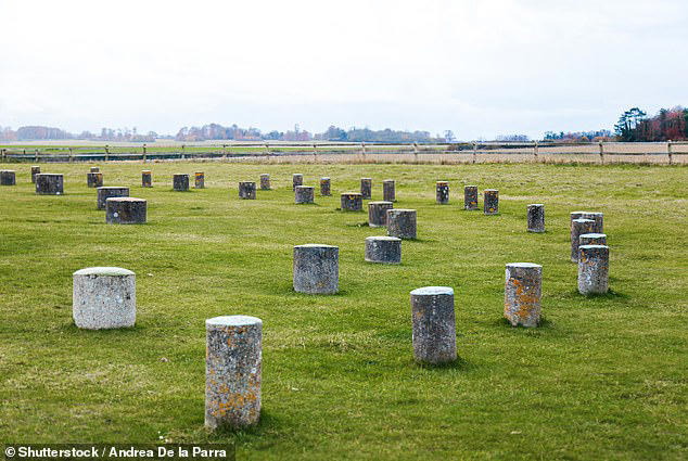 Lost ring of pits discovered near Stonehenge could be Britain's LARGEST ...