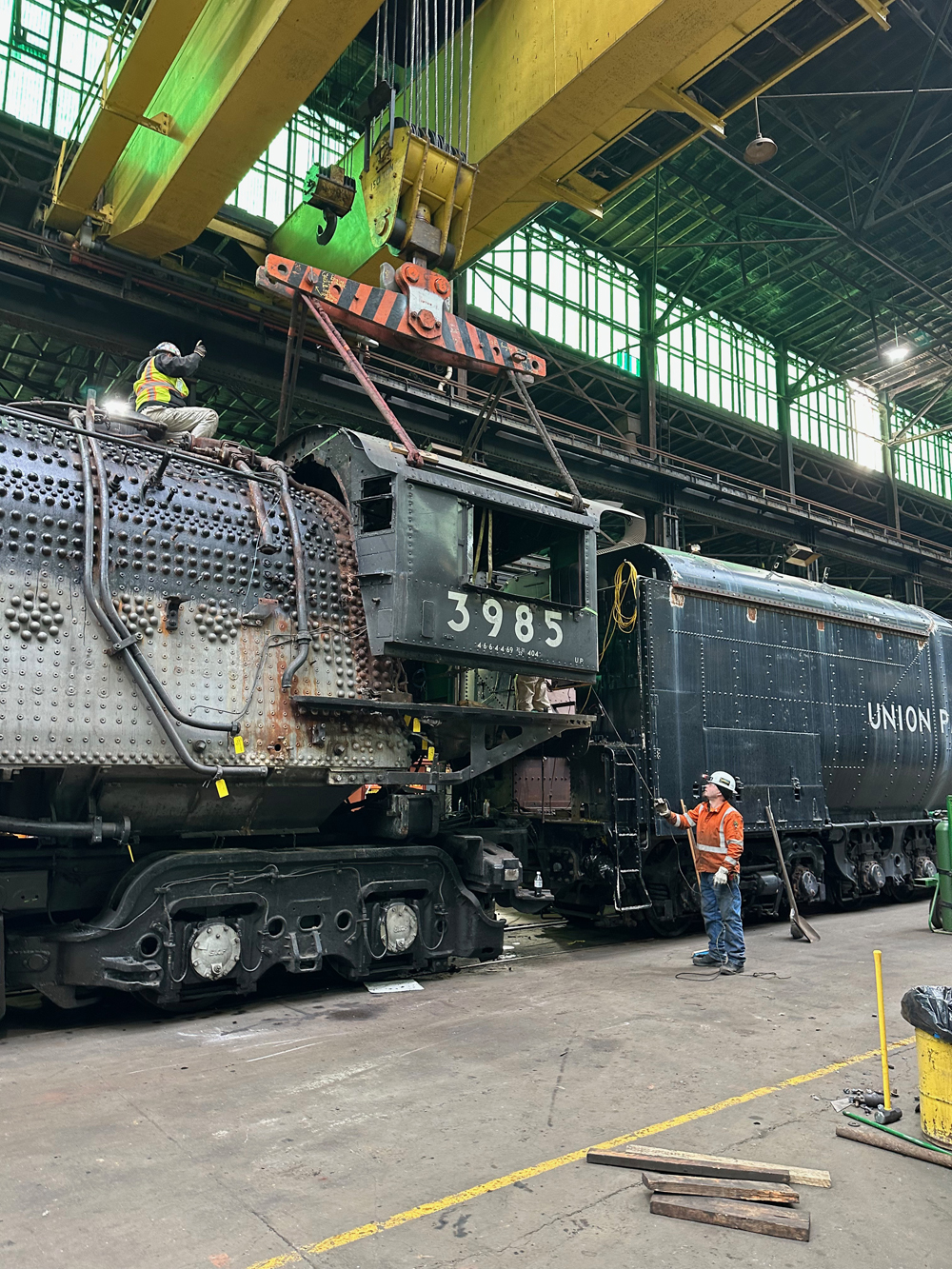 CB&Q turntable to be installed at Silvis shop