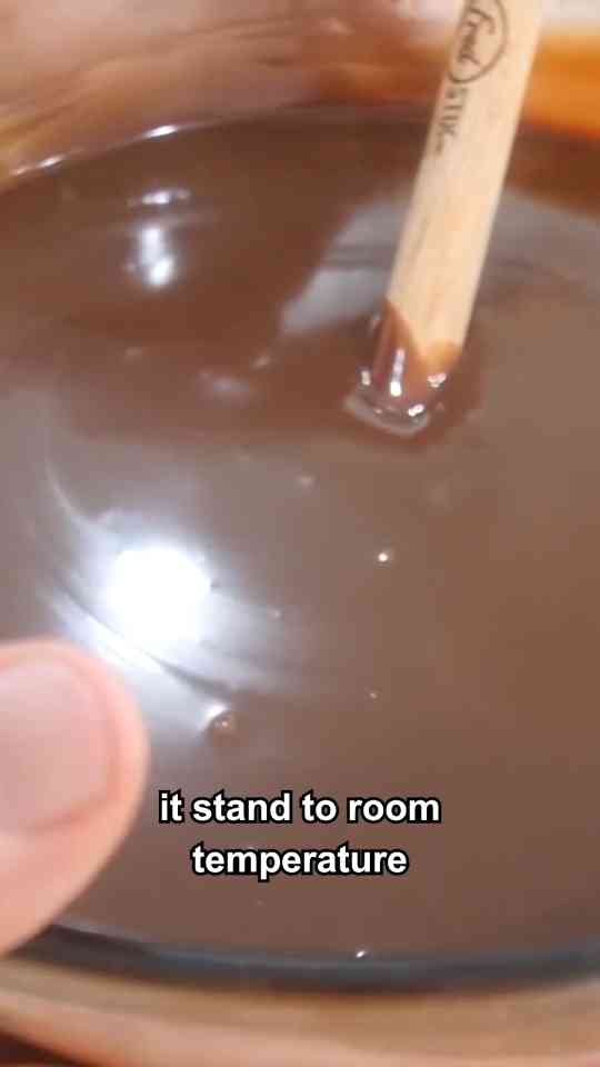 Making A Giant Lindor!