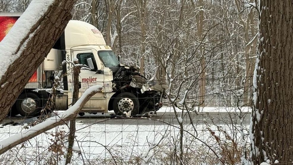 Crash on eastbound I-94 near Climax temporarily closes all lanes, now open