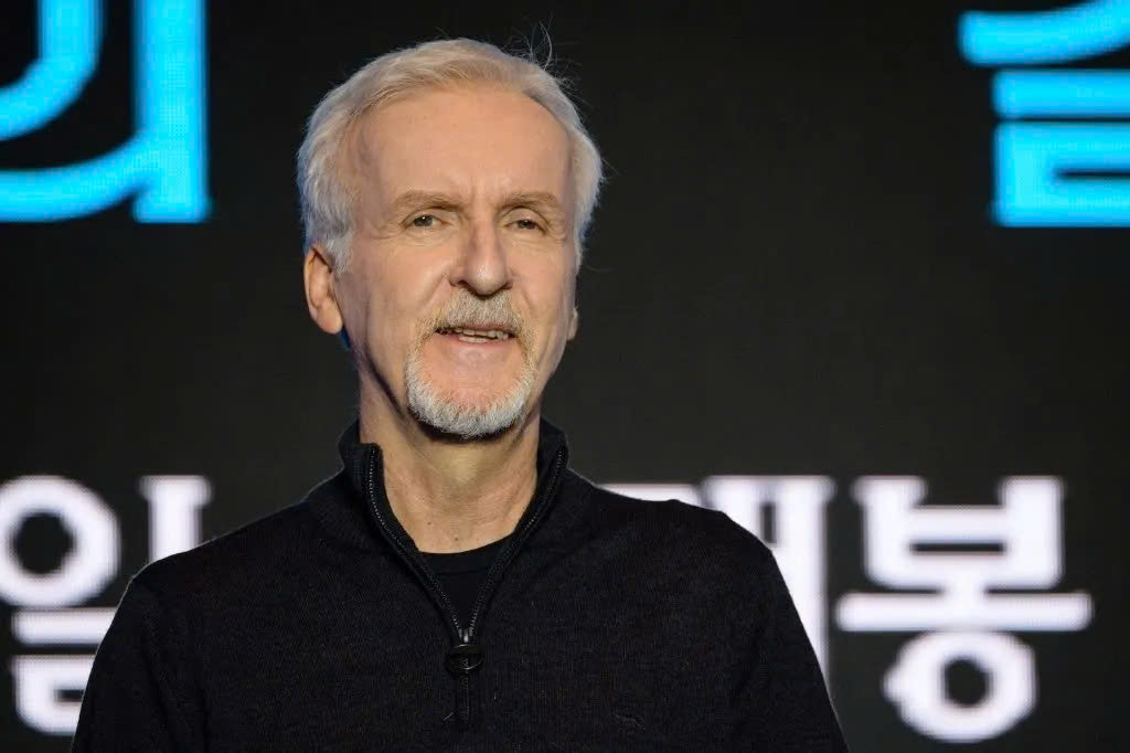 James Cameron và loạt đạo diễn lại phản đối phim Netflix tranh giải Oscar