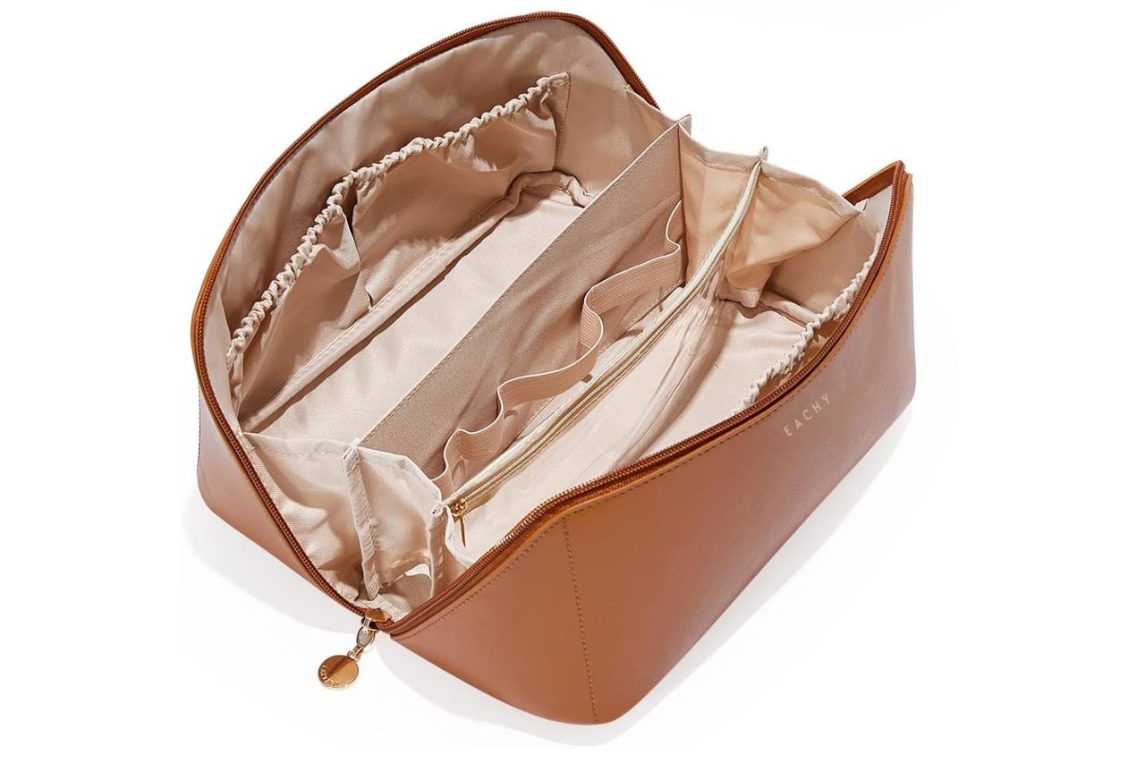 Amazon EACHY Travel Makeup Bag