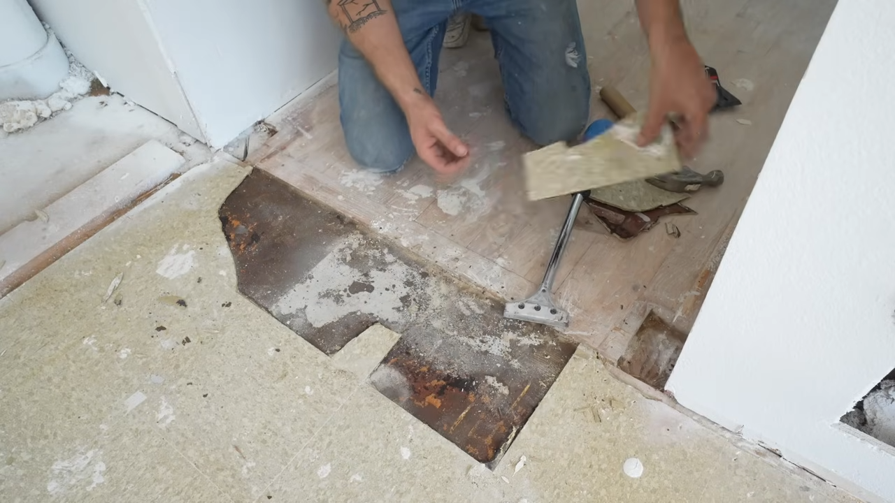 How to Strip Vinyl or Linoleum Tile and Glue Off Plywood Floors Without ...