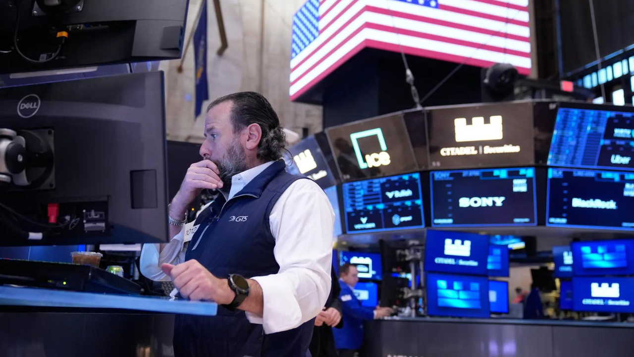 US markets today: Wall Street edges higher on final trading day of ...