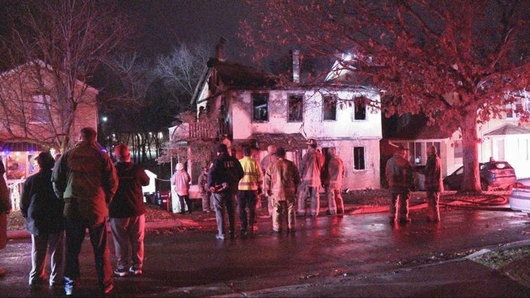 Home declared total loss after fire breaks out in Cincinnati neighborhood