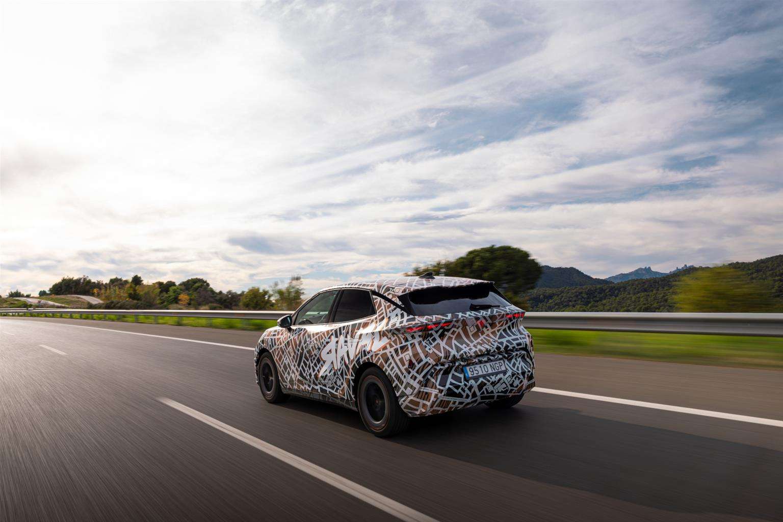 CUPRA Raval 2026: test drive pre-serie nuova city car elettrica