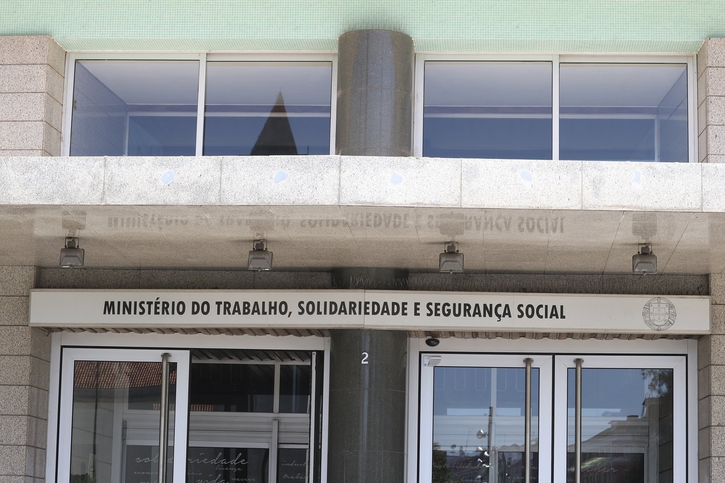Governo corta 20 entidades do Ministério do Trabalho