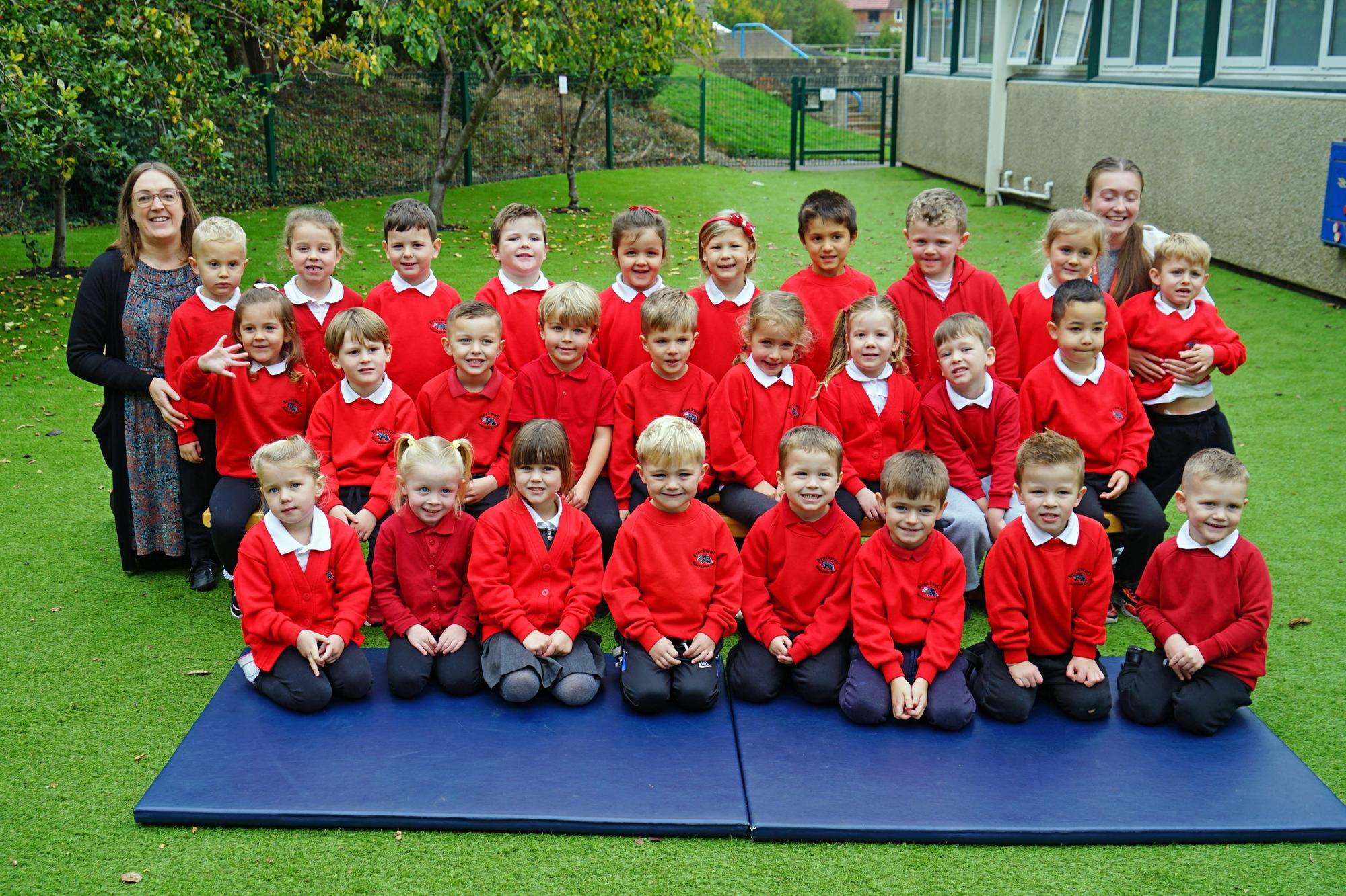 Heartwarming photos show Derbyshire youngsters starting their school ...