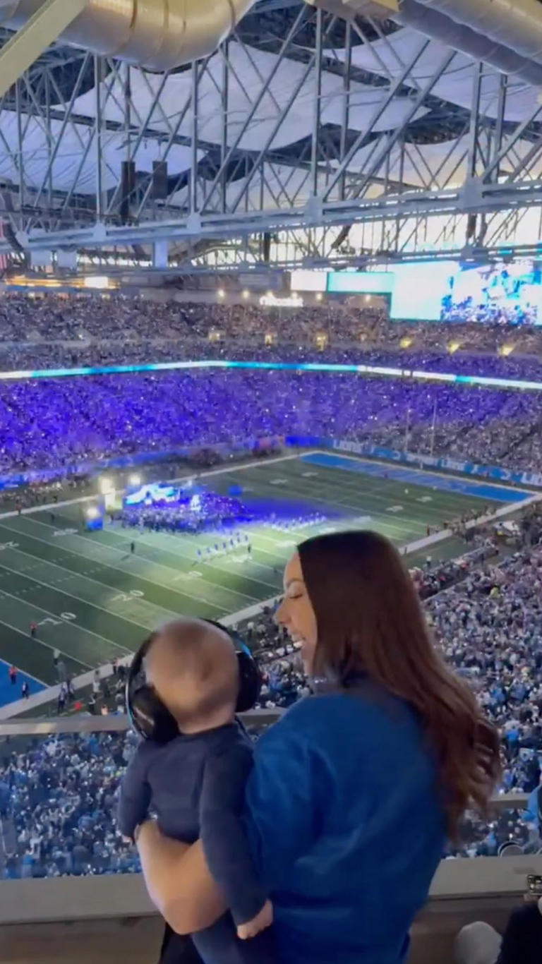 Eminem's daughter Hailie Jade gives glimpse of baby boy watching rapper's  NFL halftime show, image size:768x1366