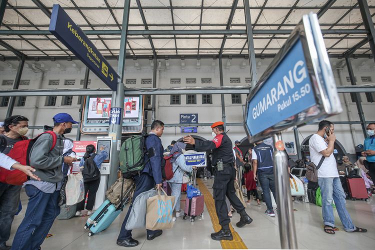 Kelas Ekonomi Andalan Perantau dari 'Kota Udang' Ini 10 Kereta Malam Favorit Jakarta–Cirebon