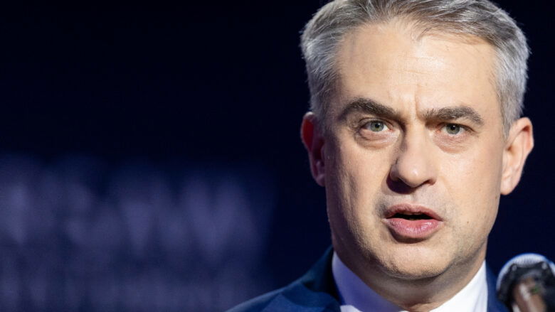 Poolse minister waarschuwt: “Polen is voortdurend in cyberoorlog met ...